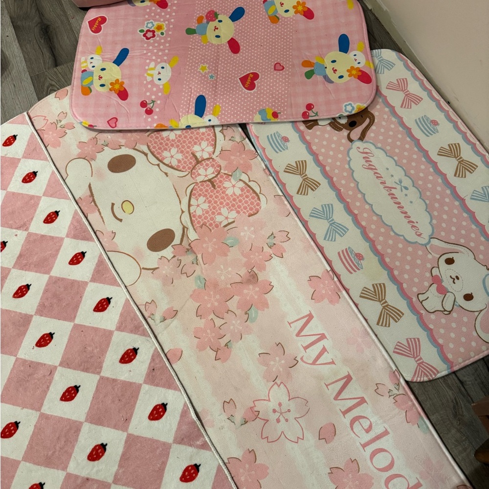 Cutecore🍓SANRIO Rug Lot